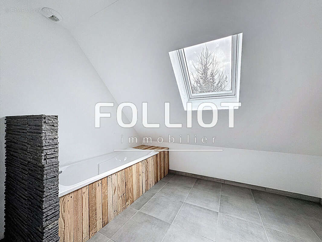 Maison à SECQUEVILLE-EN-BESSIN