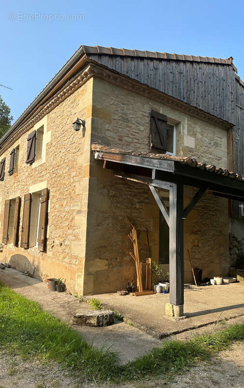 Maison à SAINT-SAUVEUR-DE-MEILHAN