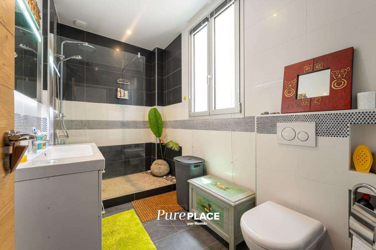 Appartement à MARSEILLE-7E