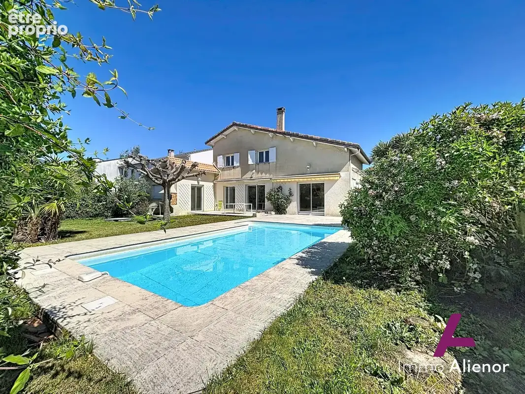 Maison à MERIGNAC