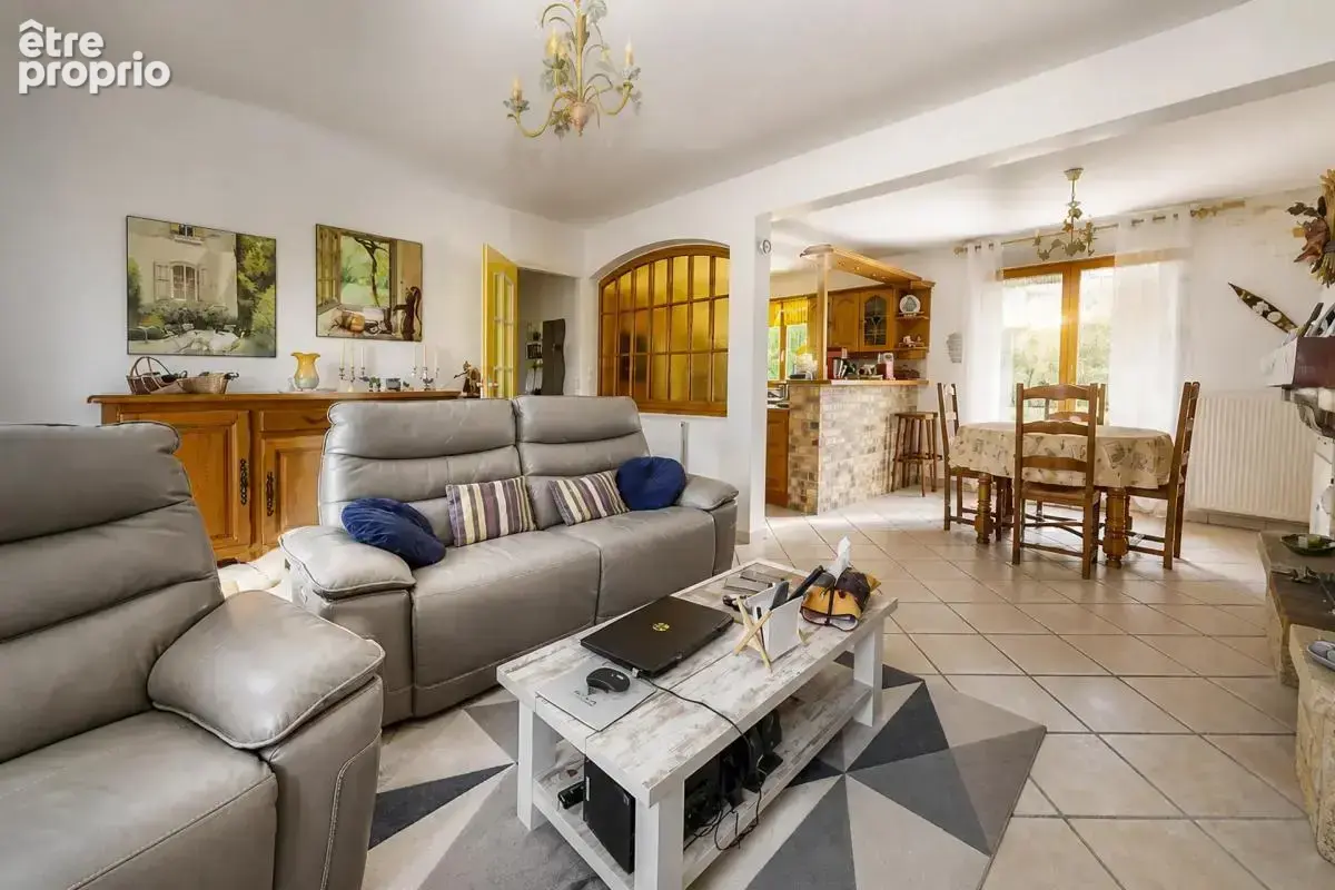Maison de 5 pièces de 123 m² Loi Carrez 137m² sol à La Genevraye - photo 4