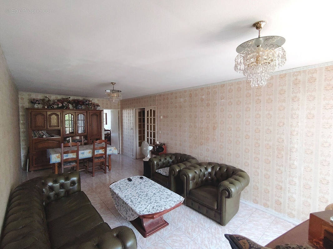 Appartement à MARSEILLE-14E