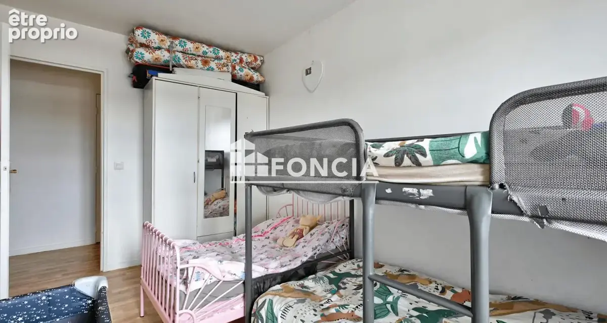 À VENDRE – Appartement 3 pièces en plein centre de Pontoise, au pied de la gare - photo 10
