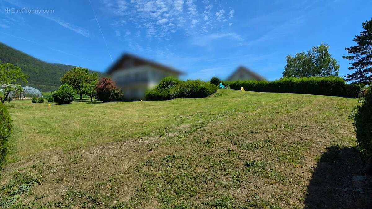 Terrain à VOVRAY-EN-BORNES