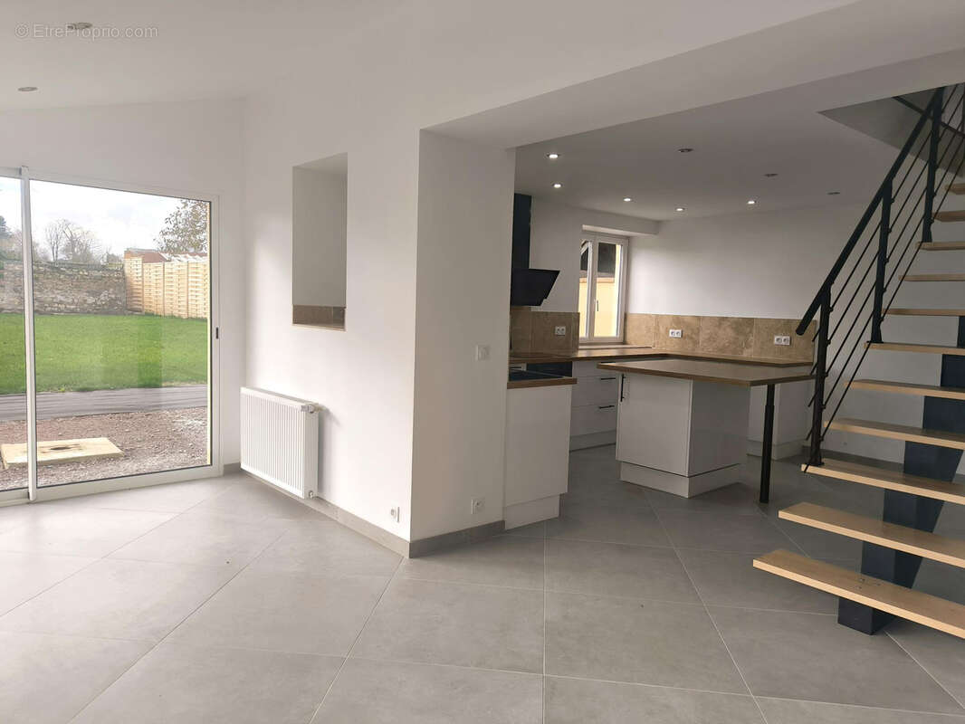 Maison à LE MOLAY-LITTRY