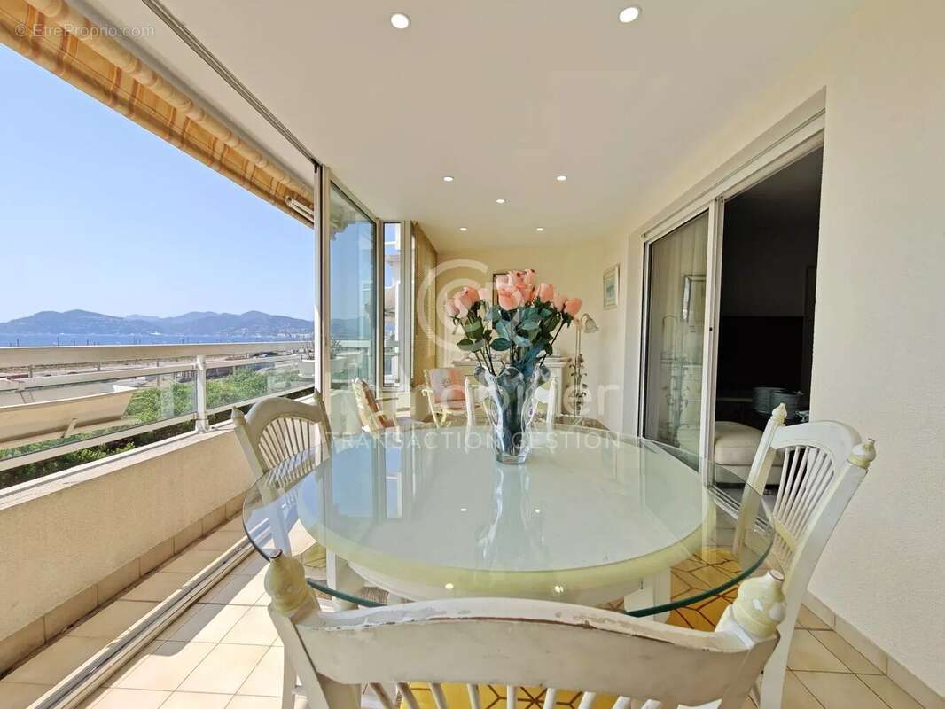 T4 83.63 m² vue mer etage eleve grand garage - photo 2