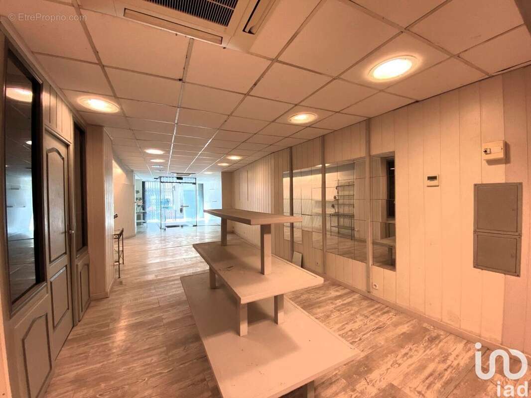 Photo 8 - Commerce à JONZAC