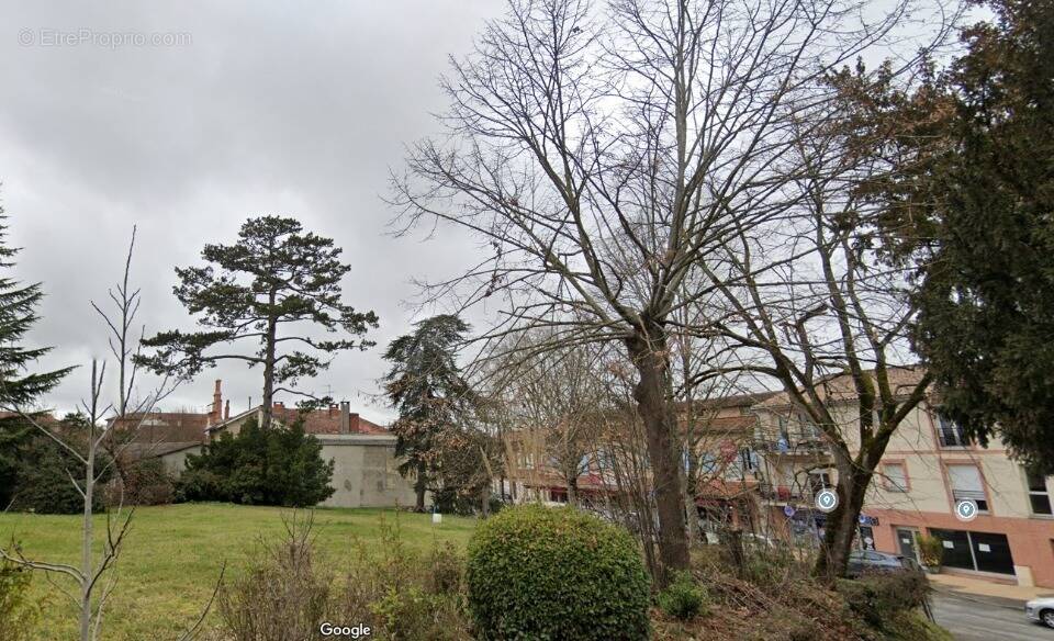 Terrain à CASTELMAUROU