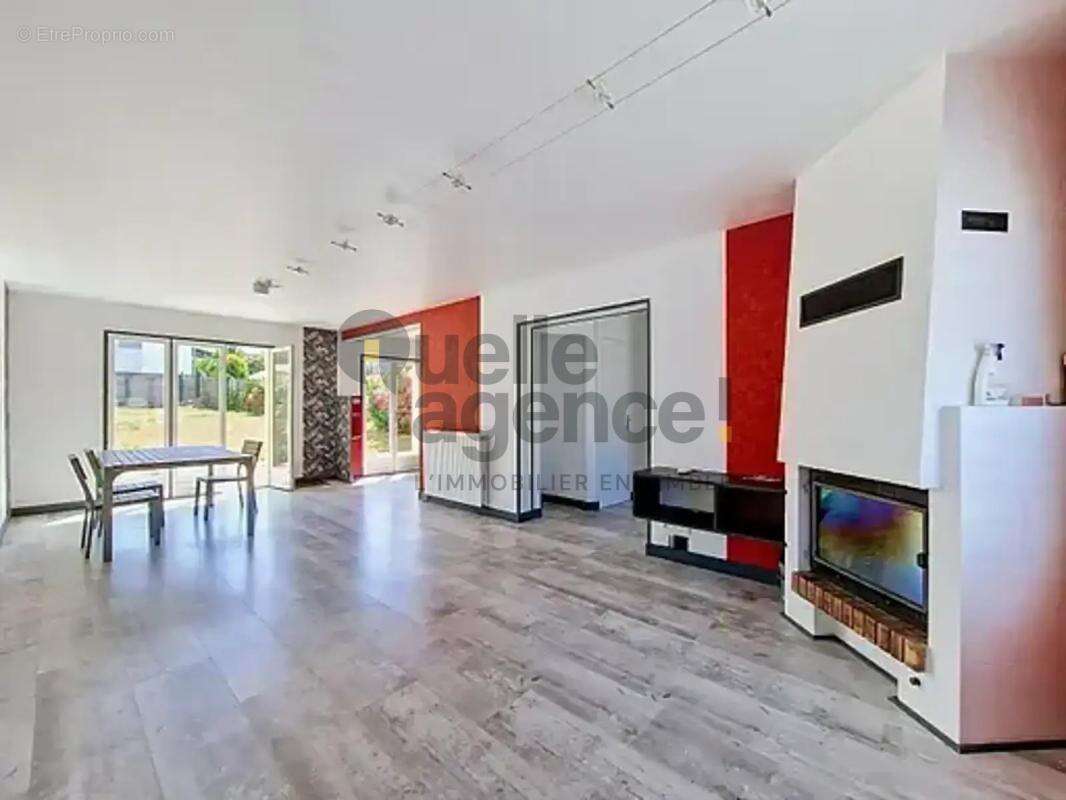 Cavale Blanche - Maison familiale 3 chambres, beau potentiel - photo 2