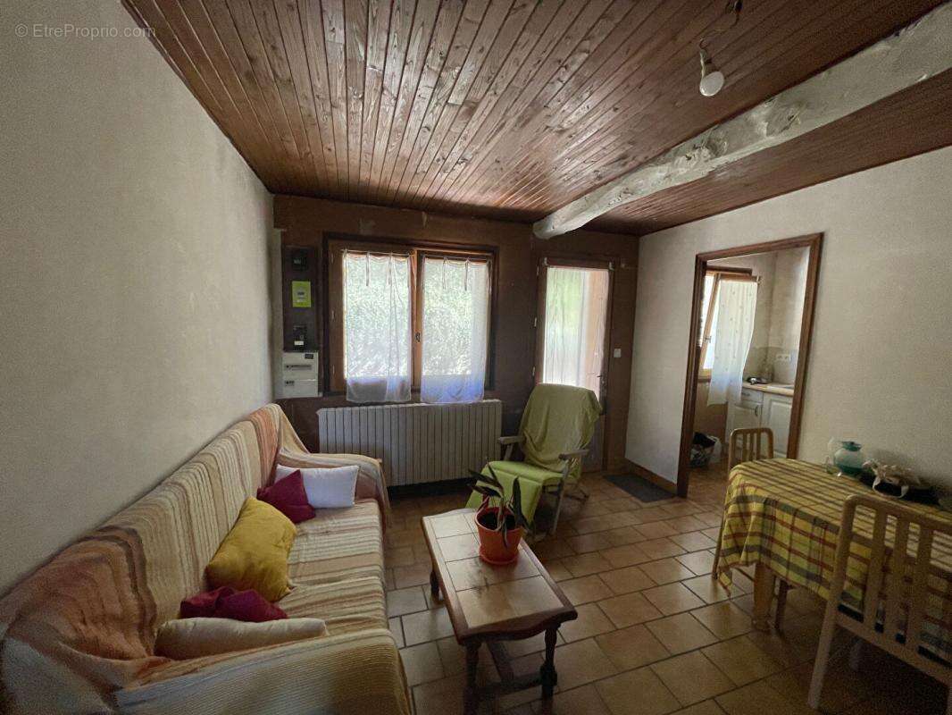 Maison à AGONAC