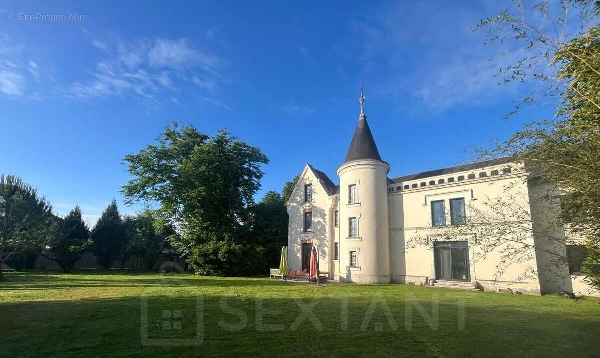 Maison à COGNAC