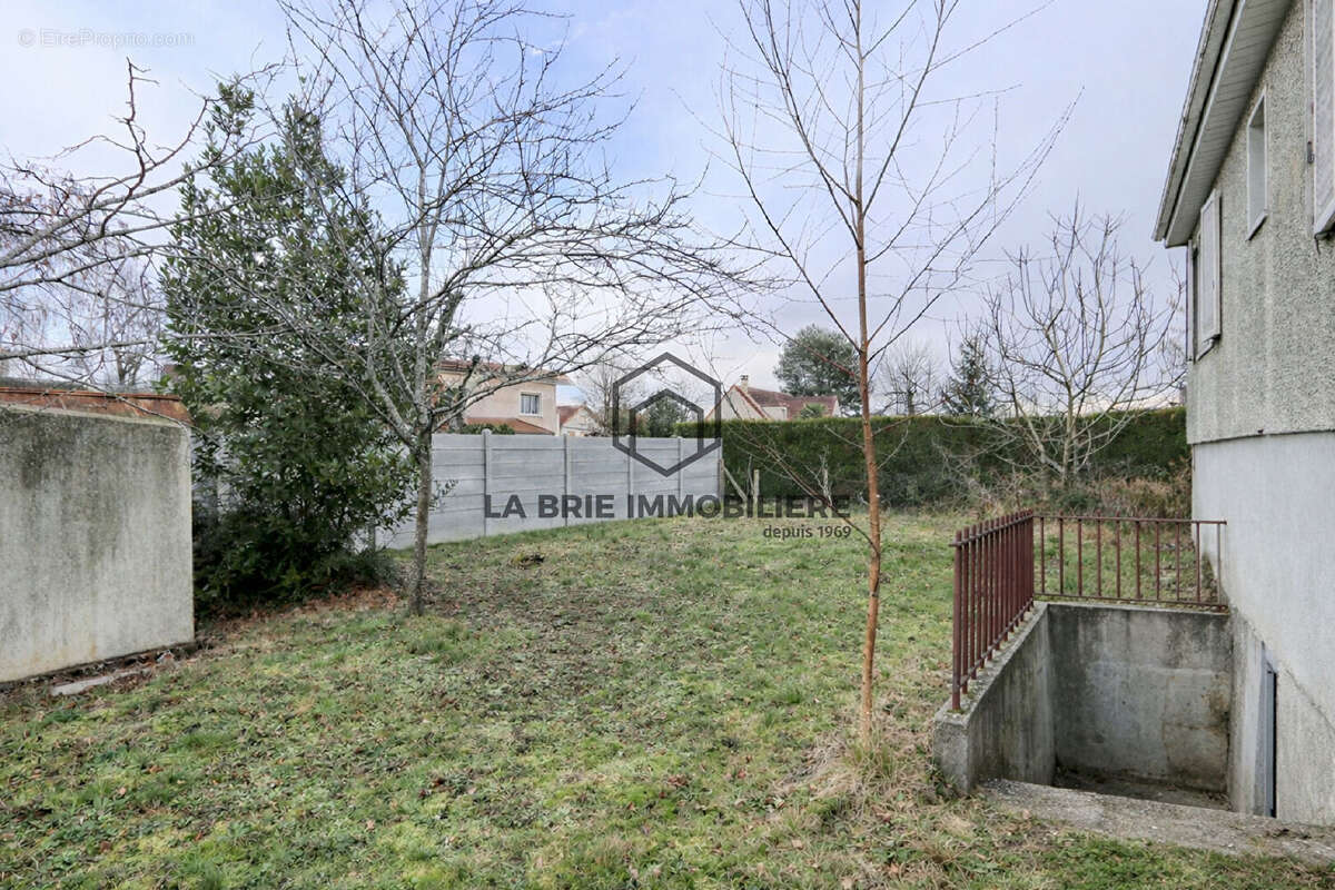 Maison à VILLECRESNES