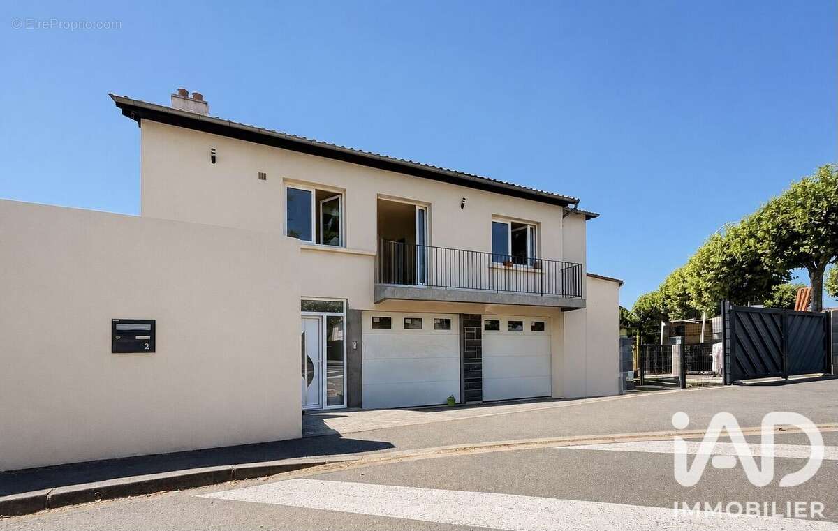 Maison 106 m² à Cournon-D'auvergne  - photo 2