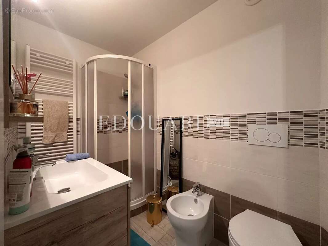 Appartement à ROQUEBRUNE-CAP-MARTIN