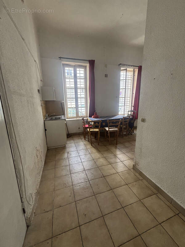 Appartement à MARSEILLE-3E
