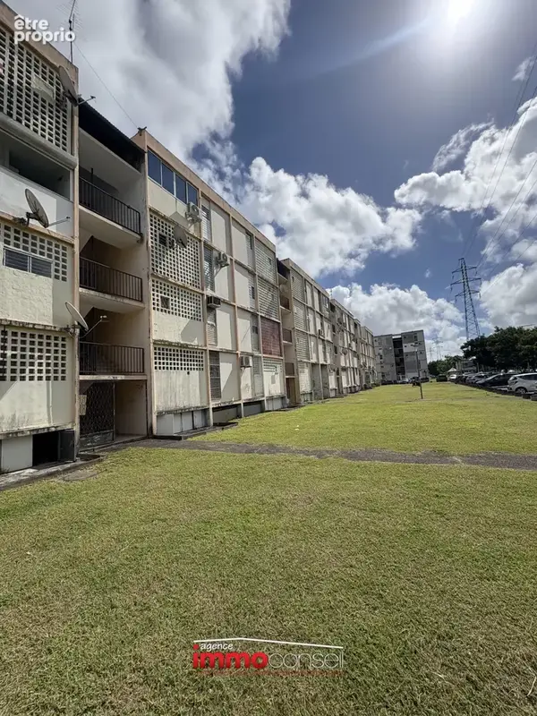 Appartement à LES ABYMES