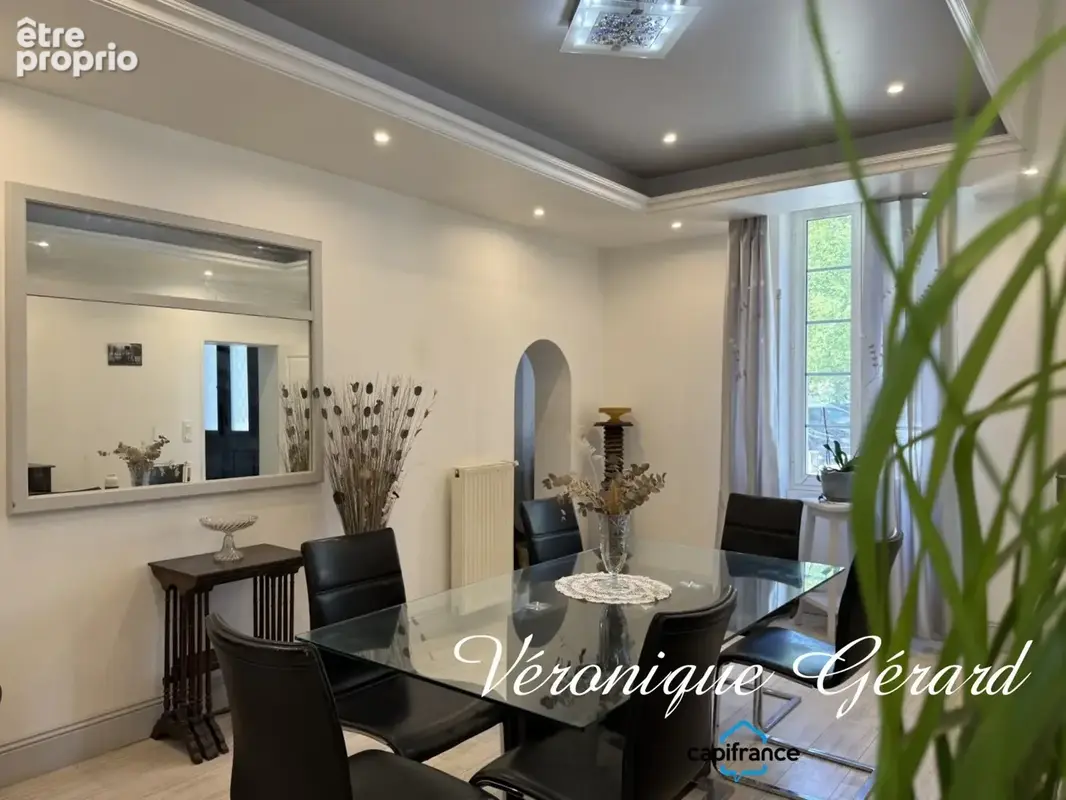 Belle maison en pierre de taille de 252 m², 7 chambres, combles aménageables, jardin paysager,3 garages - photo 6