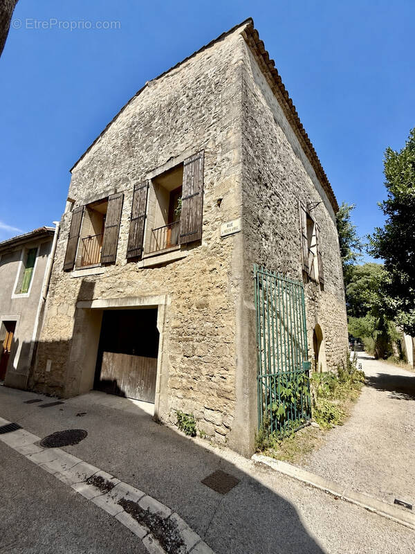 Maison à VILLEVIEILLE