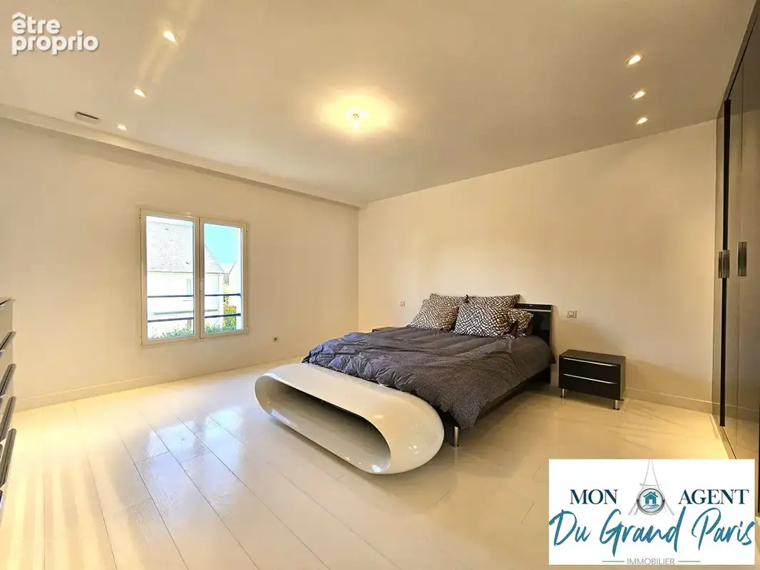 Maison Toussus Le Noble 340 m2 + combles pré aménagés 70m2 + sous sol total 200m2 Proche BUC VERSAILLES PLATEAU DE SACLAY Grand  - photo 8