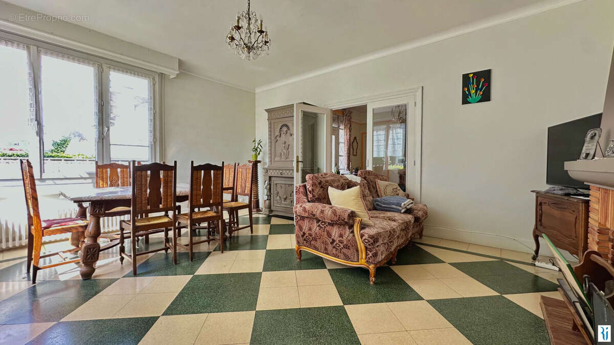 Maison à SOTTEVILLE-LES-ROUEN