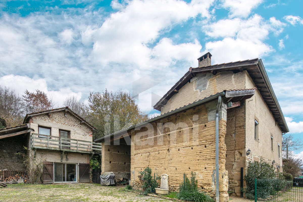 Maison à HAUTERIVES