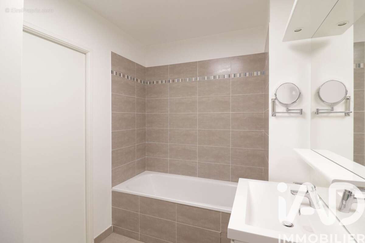 Photo 6 - Appartement à REAU