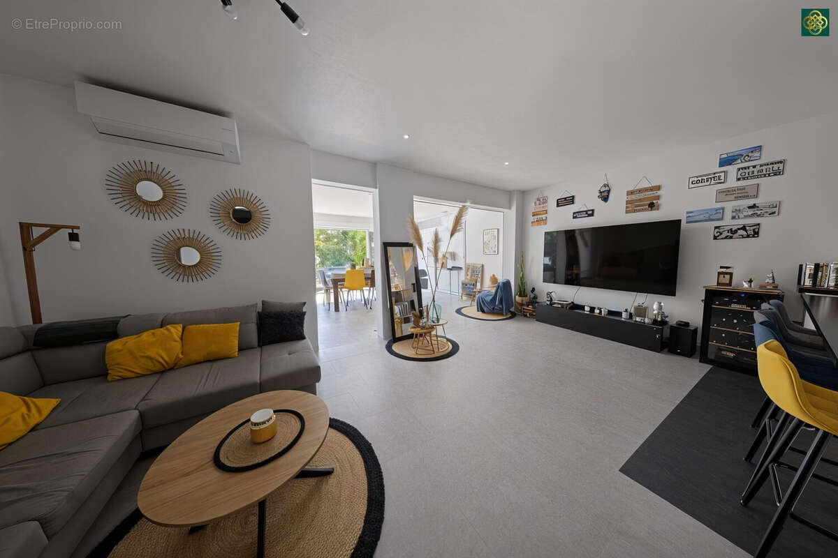 Appartement à LATTES