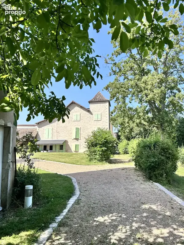 Photo Autres à Tournus au prix de 478 000€