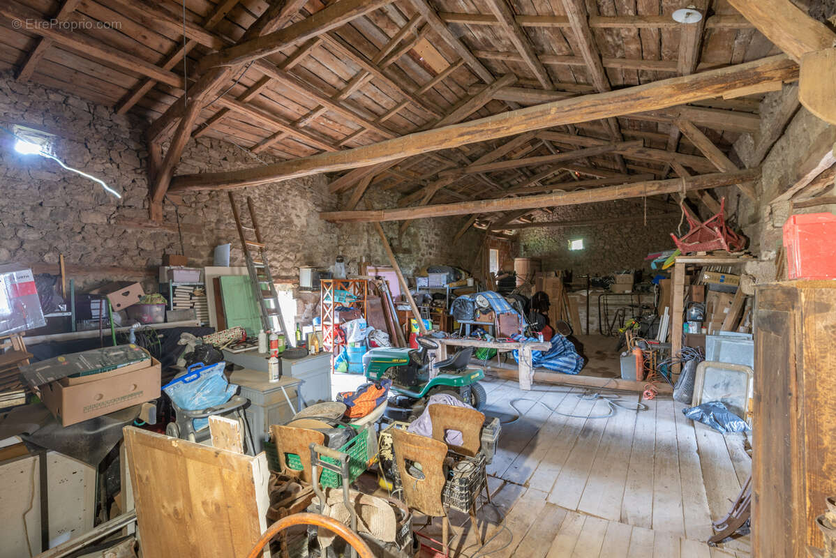 Maison à SAUVESSANGES