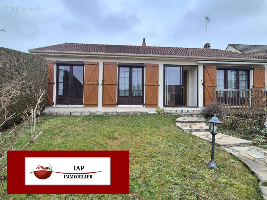 Maison à ORGERUS