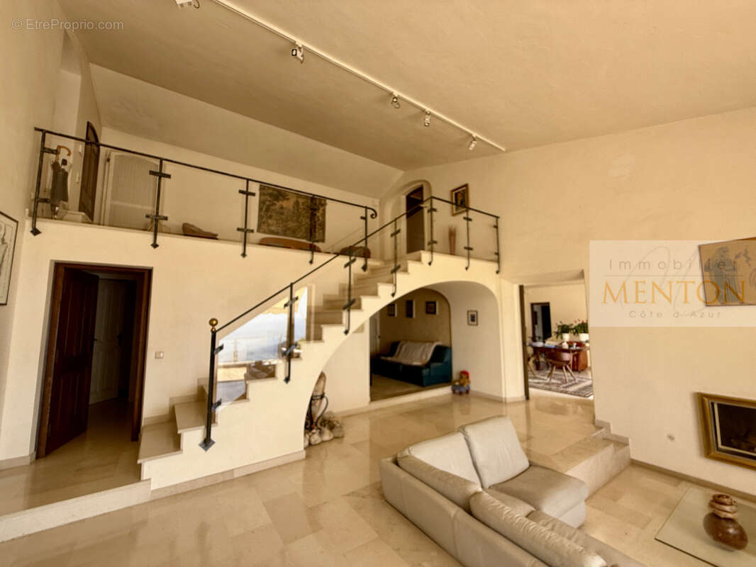 Maison à ROQUEBRUNE-CAP-MARTIN