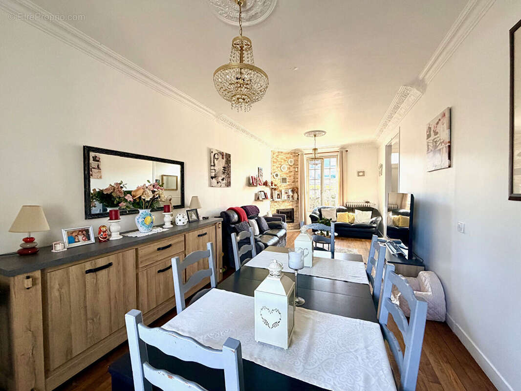 Maison à SARTROUVILLE