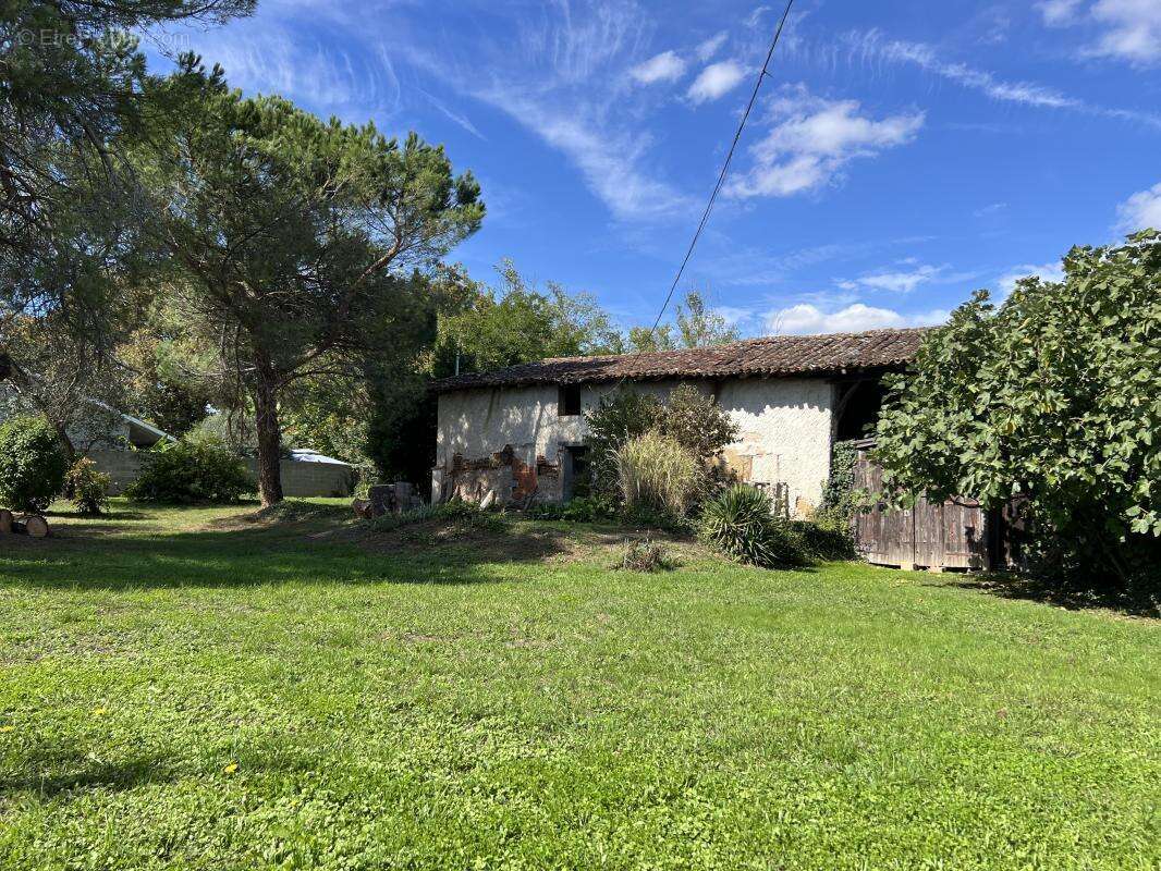 Maison à SAINT-NICOLAS-DE-LA-GRAVE