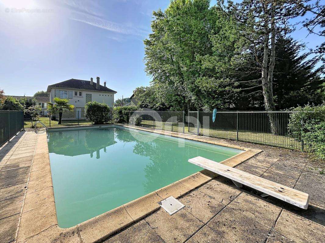 Maison à TERRASSON-LAVILLEDIEU