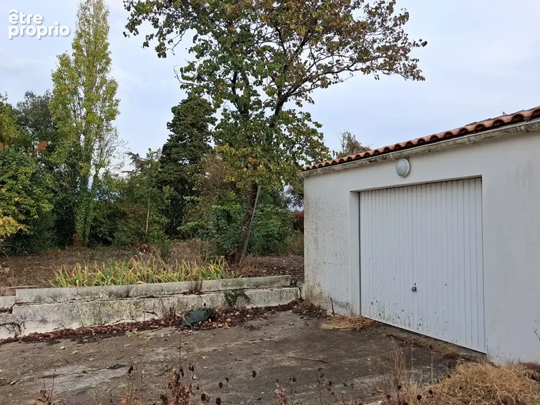 Photo Terrain à Echillais au prix de 136 700€