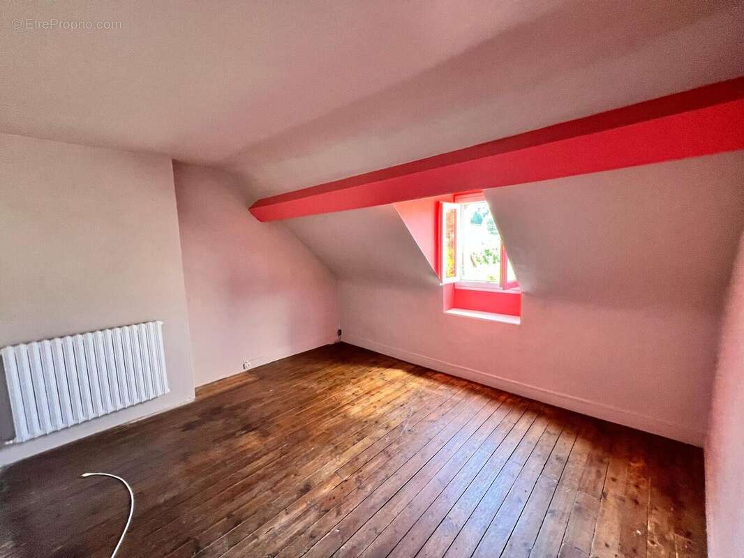 Photo 9 - Maison à VILLERS-COTTERETS