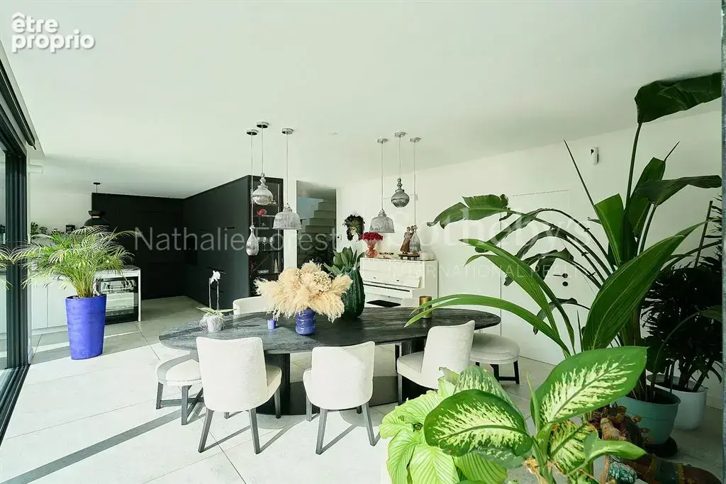 Mouvaux résidentiel , splendide maison cubique , 5 ch , bureau , garage sur 1344 m2 de terrain . - photo 6