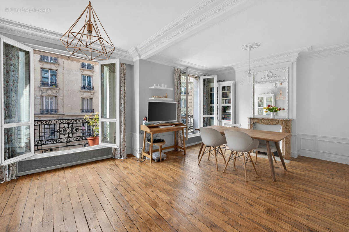 Appartement à PARIS-15E