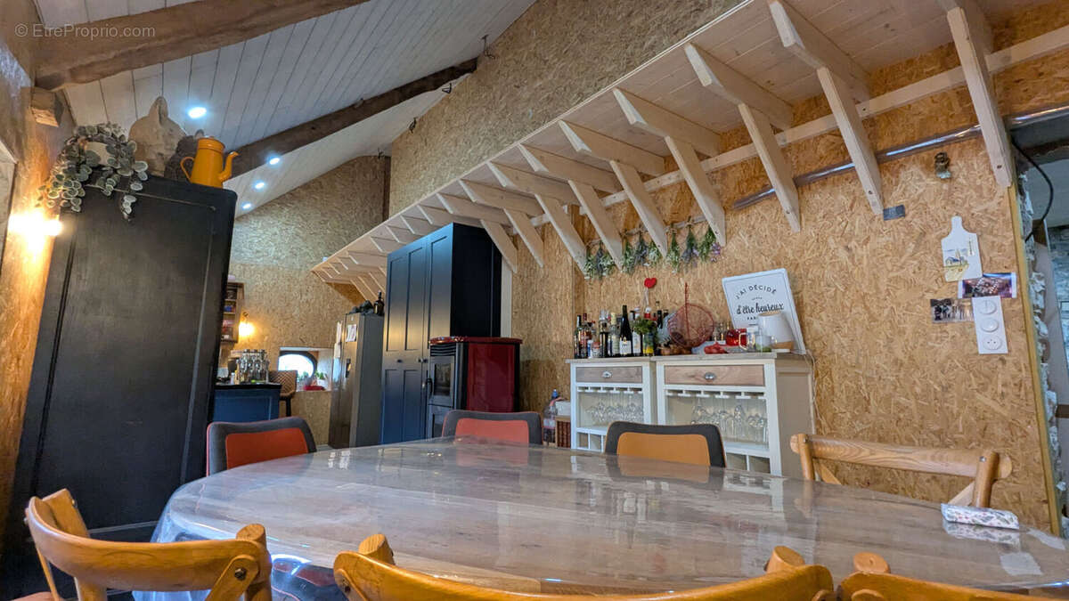 Appartement à L'ETANG-BERTRAND