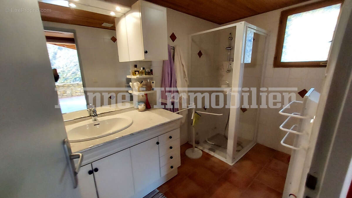 Maison à SAINT-FERREOL-TRENTE-PAS