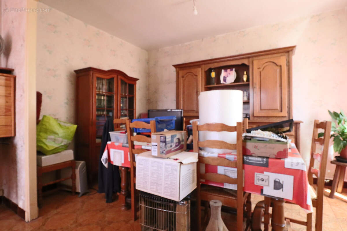 Maison à SAINT-SAUVES-D&#039;AUVERGNE