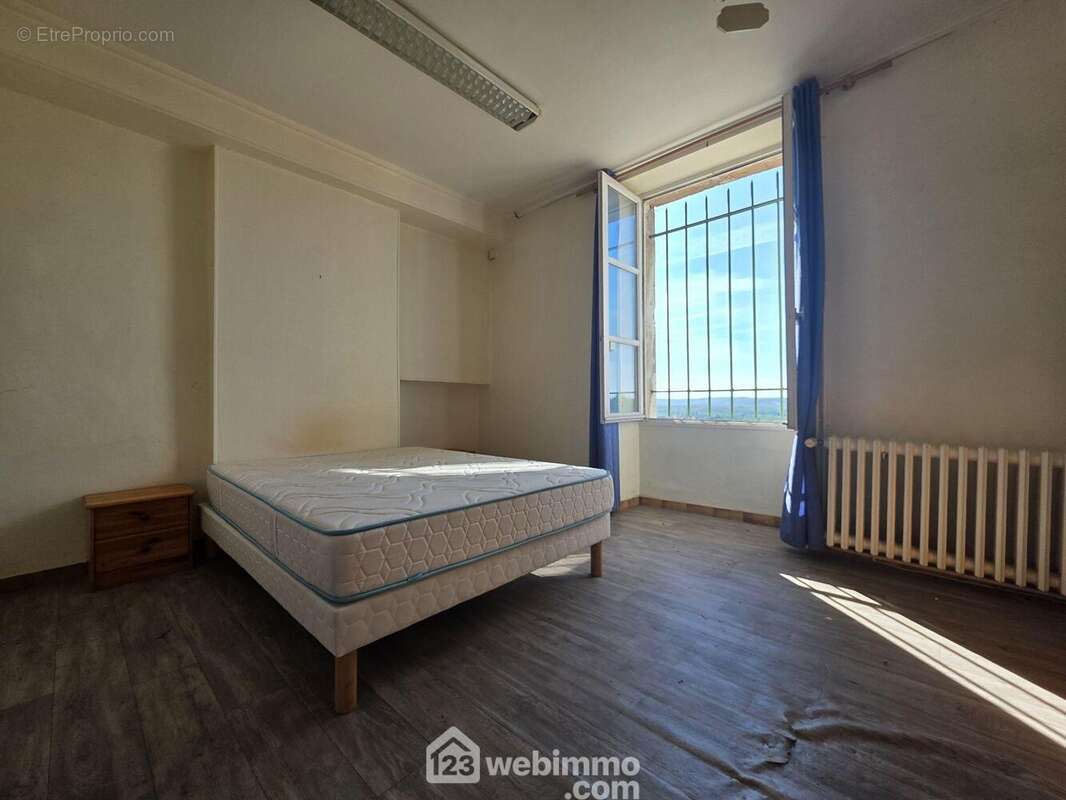 Appartement 180 m² à Laon  - photo 5