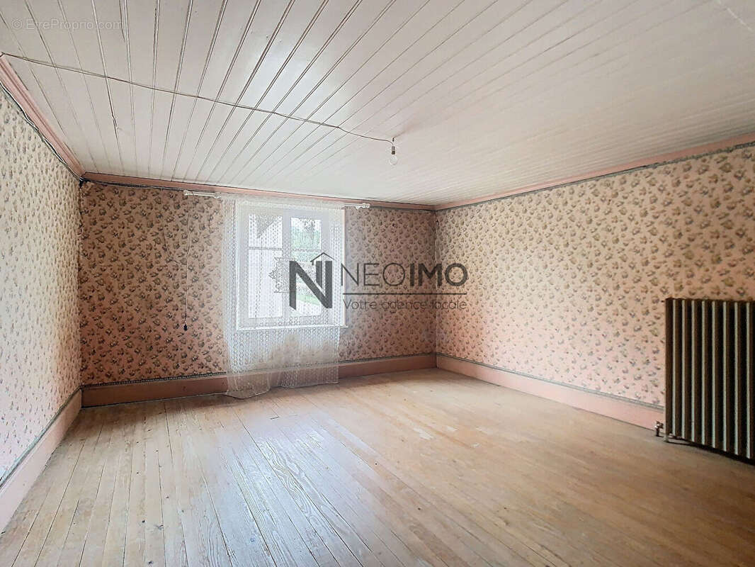 Maison de village de 121,63m² implantée sur une parcelle de 1340m² - photo 6
