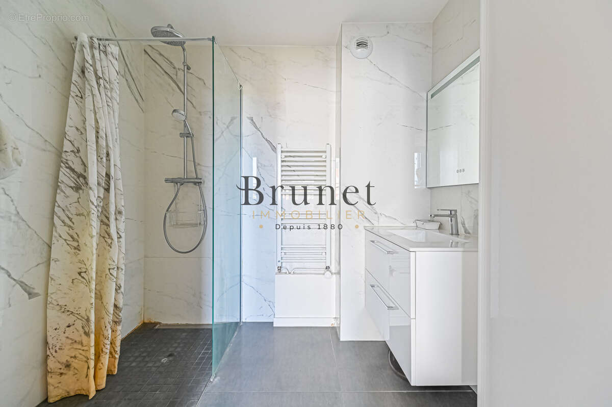 Appartement à SAINT-MAUR-DES-FOSSES
