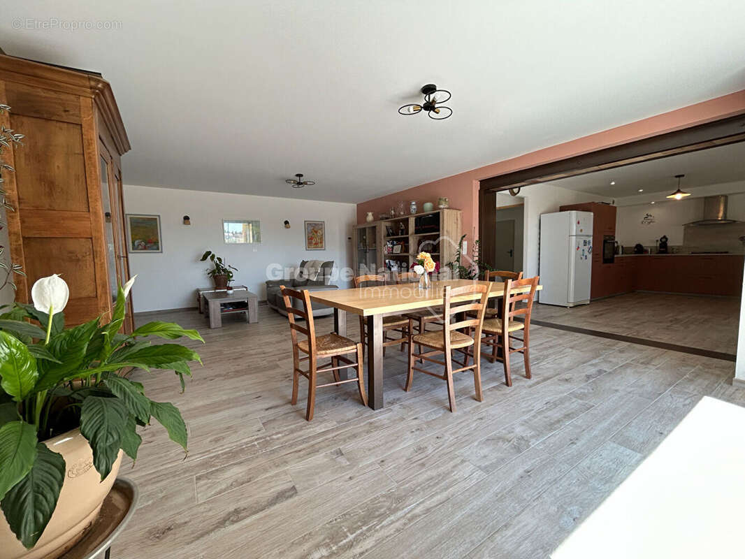 Maison à BEAUMES-DE-VENISE