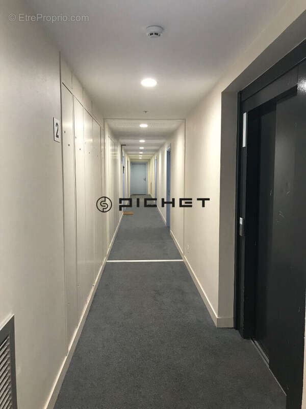 Appartement à CHEVRY