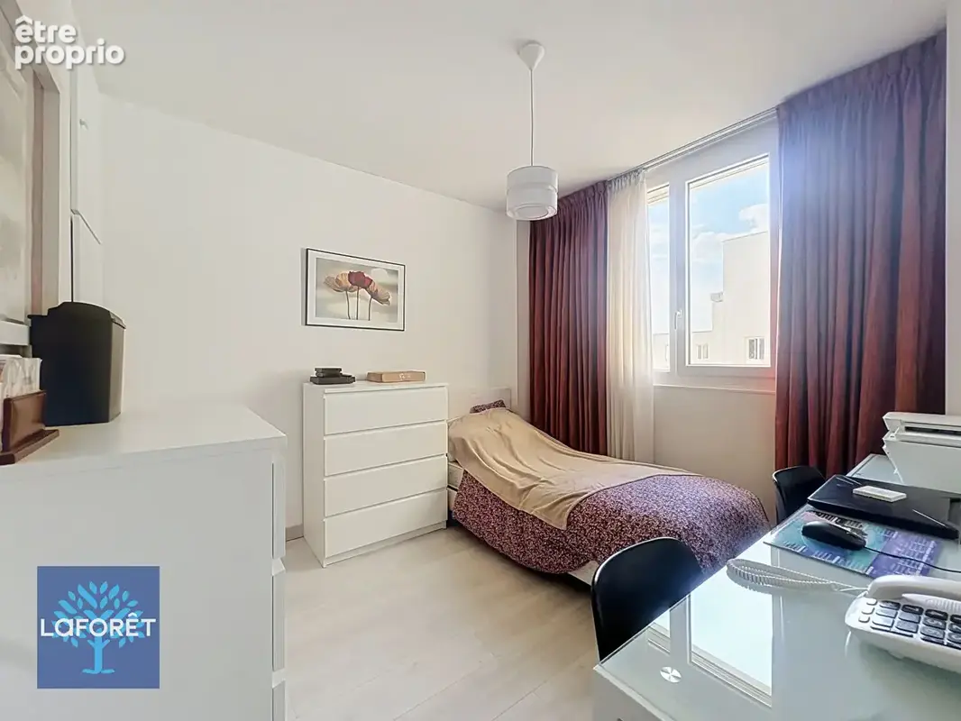 À vendre - appartement 5 pièces de 94 m² - pyramides - photo 9