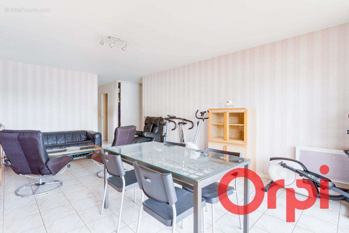 Appartement à LIVRY-GARGAN