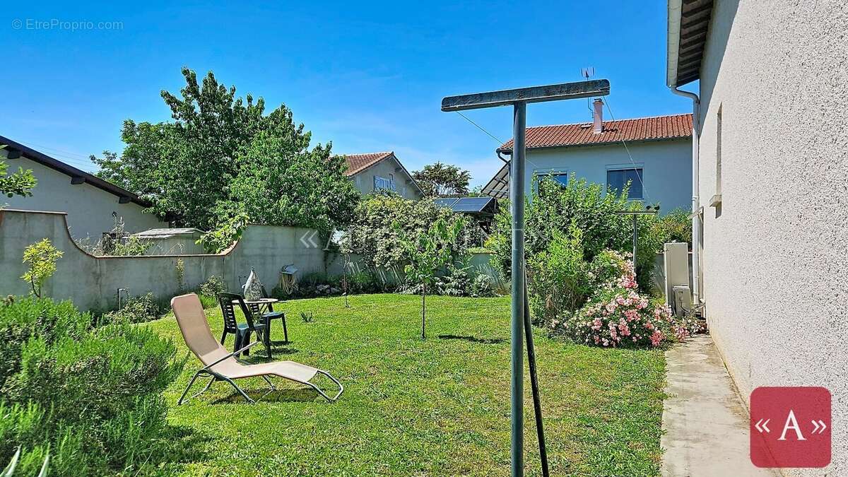 Maison à SAINT-SULPICE