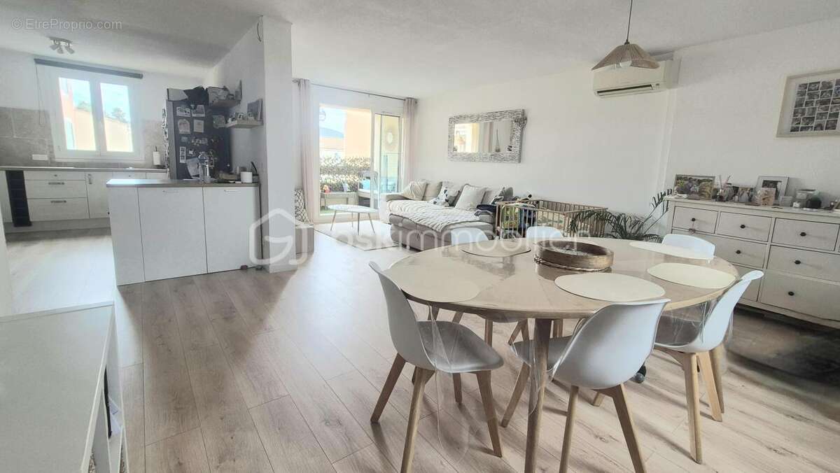 HYERES OUEST - Appartement T4 de 91 m² - Terrasse - Stationnement privatif - photo 5